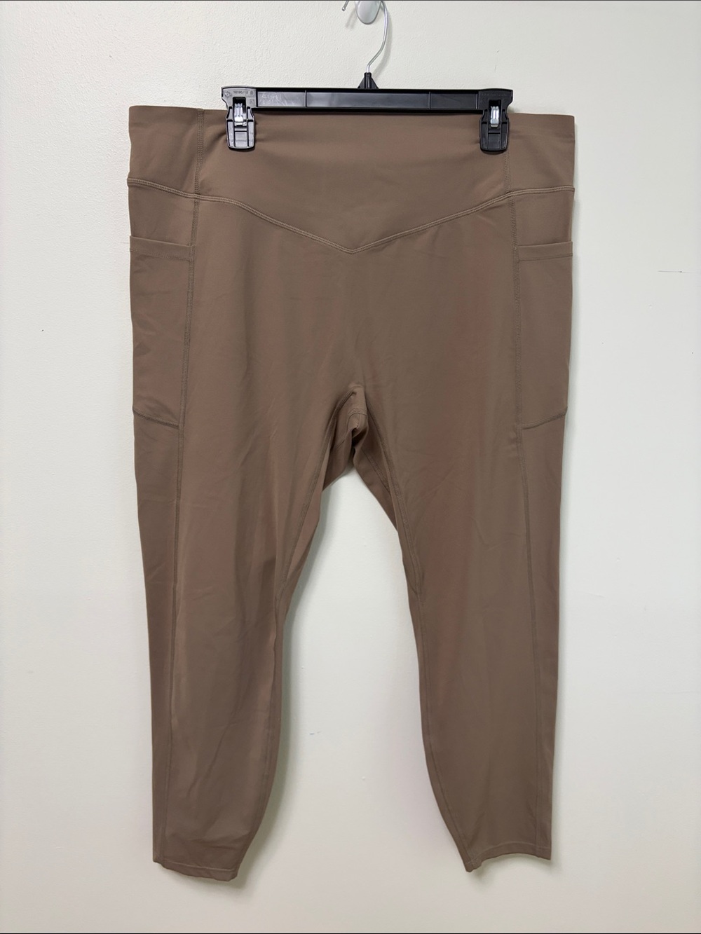 HALARA Crossover Leggings 7/8 Length Size 2X Brown Tan EUC